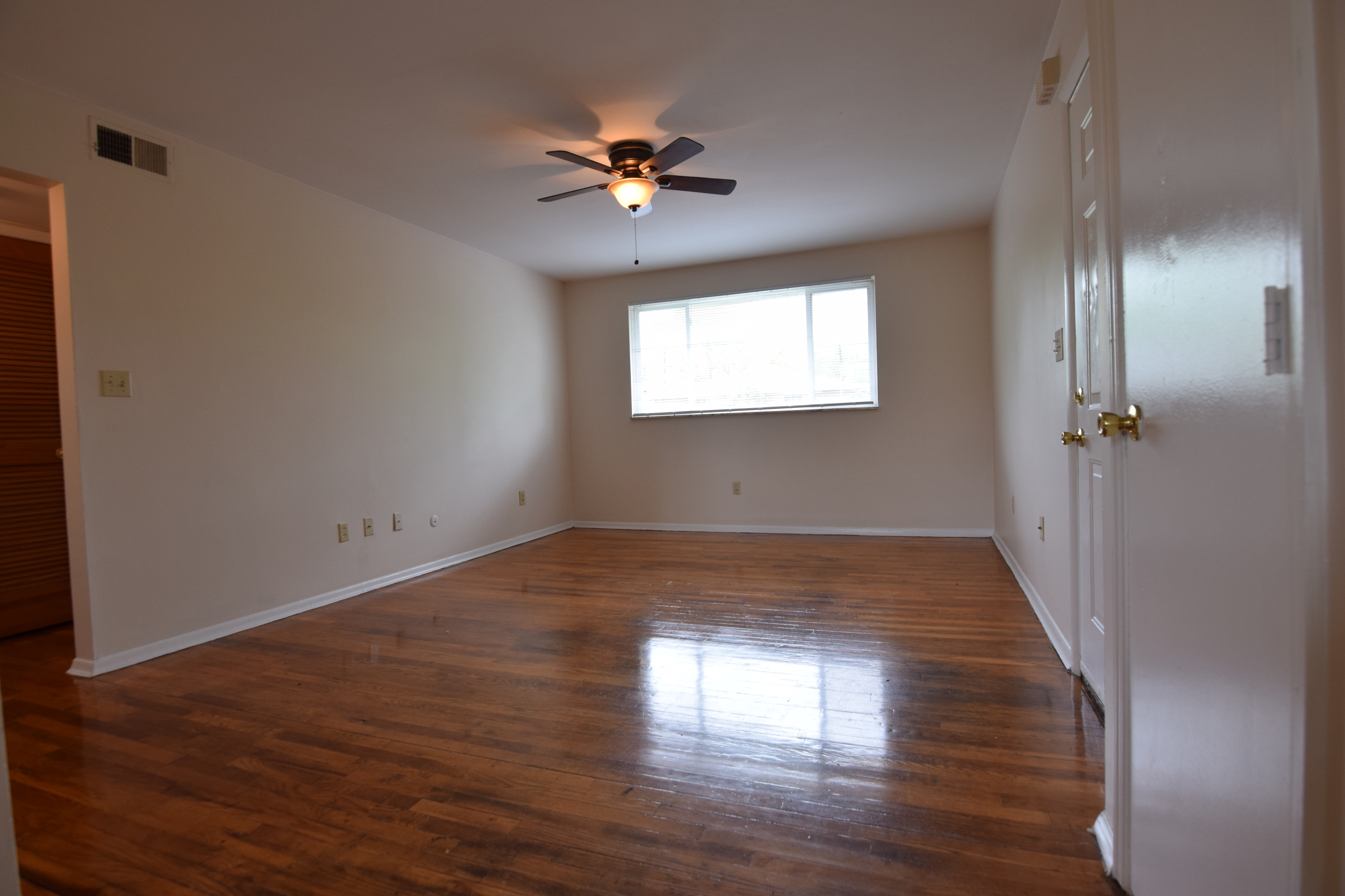 3689 Broadway Apt 3